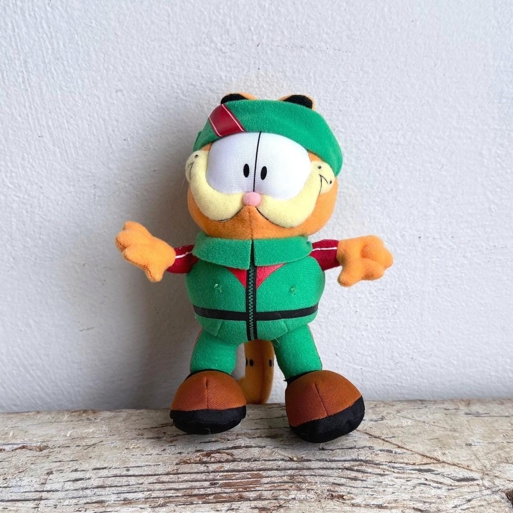 Vintage Garfield Plush Green Track Suit Suction Cup Stuffed Animal 7.5" CSGB